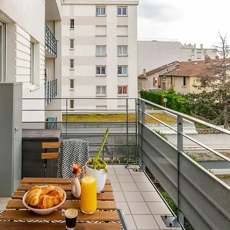 Cosy T2-tram-balcon-parking Lyon